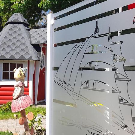 Modern Holiday Home With Sauna By The Sea In Wiek Wiek auf Rügen エクステリア 写真