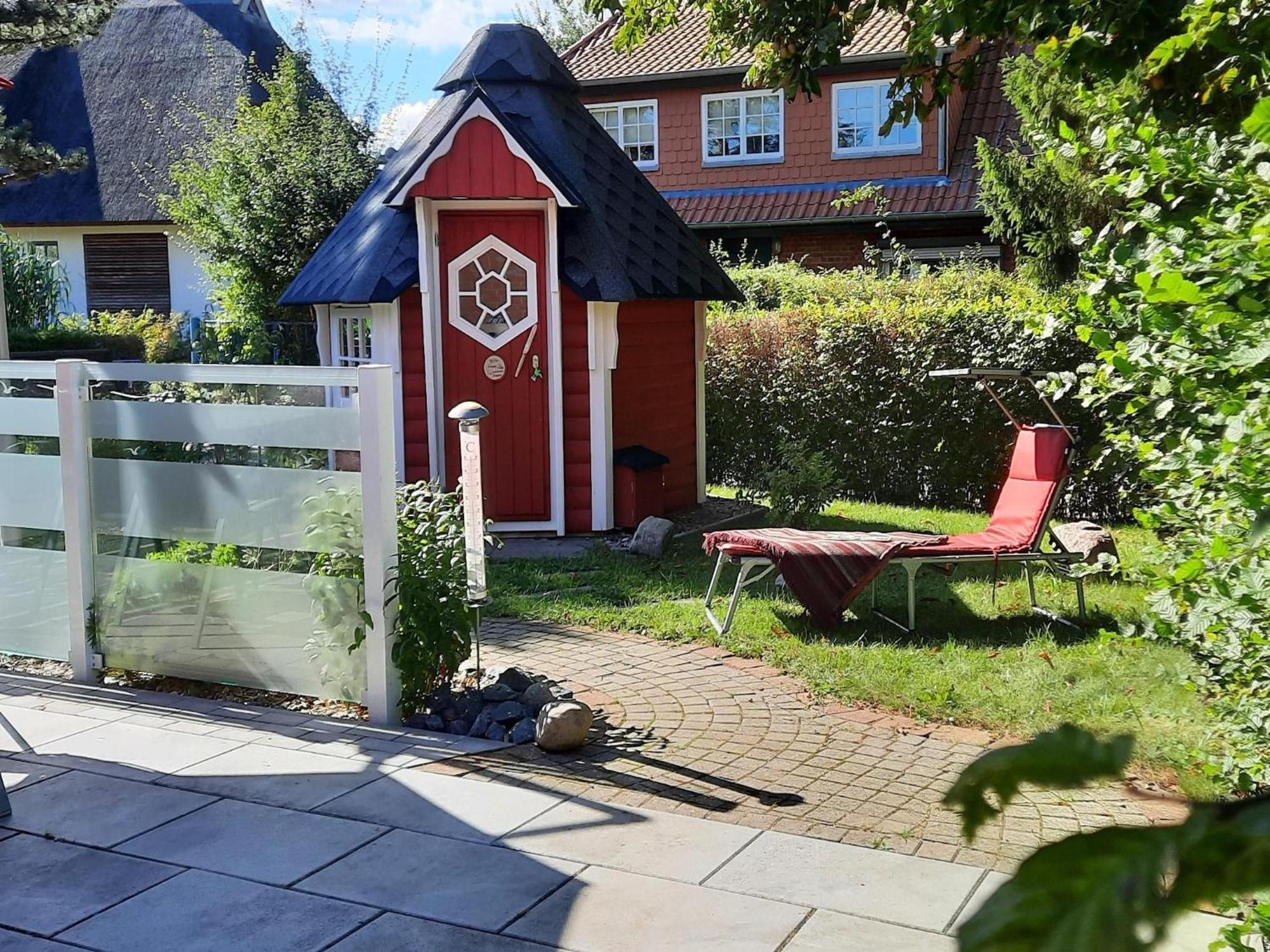 Modern Holiday Home With Sauna By The Sea In Wiek Wiek auf Rügen エクステリア 写真